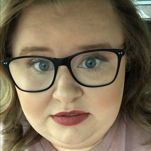 Meet your Posher, Libby